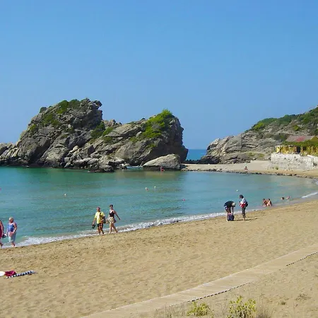 Family Friendly With A Swimming Pool On بيليكاس