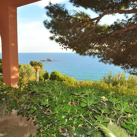 Family Friendly With A Swimming Pool On Appartement Pelekas